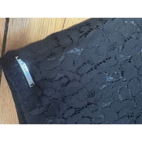 Pringle of Scotland | Black Lace Short Flare Skirt | EU Size 12 (US size 8) - Picture 13 of 14